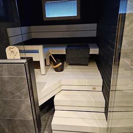 Modern Log House With Jacuzzi And Sauna *