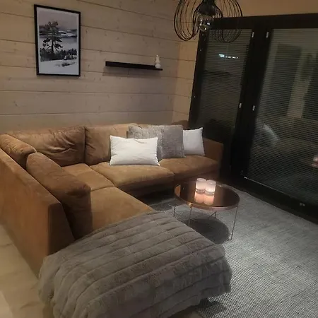 Apartman Modern Log House With Jacuzzi And Sauna